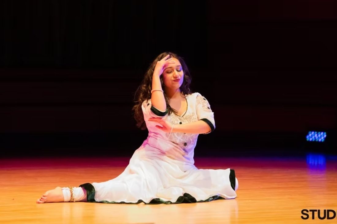 Contemporary dance performance